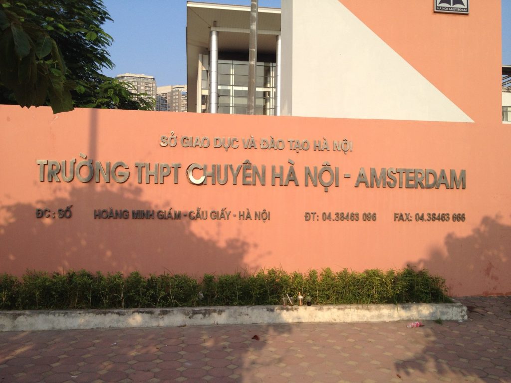 Trường THPT Chuyên HN Amsterdam