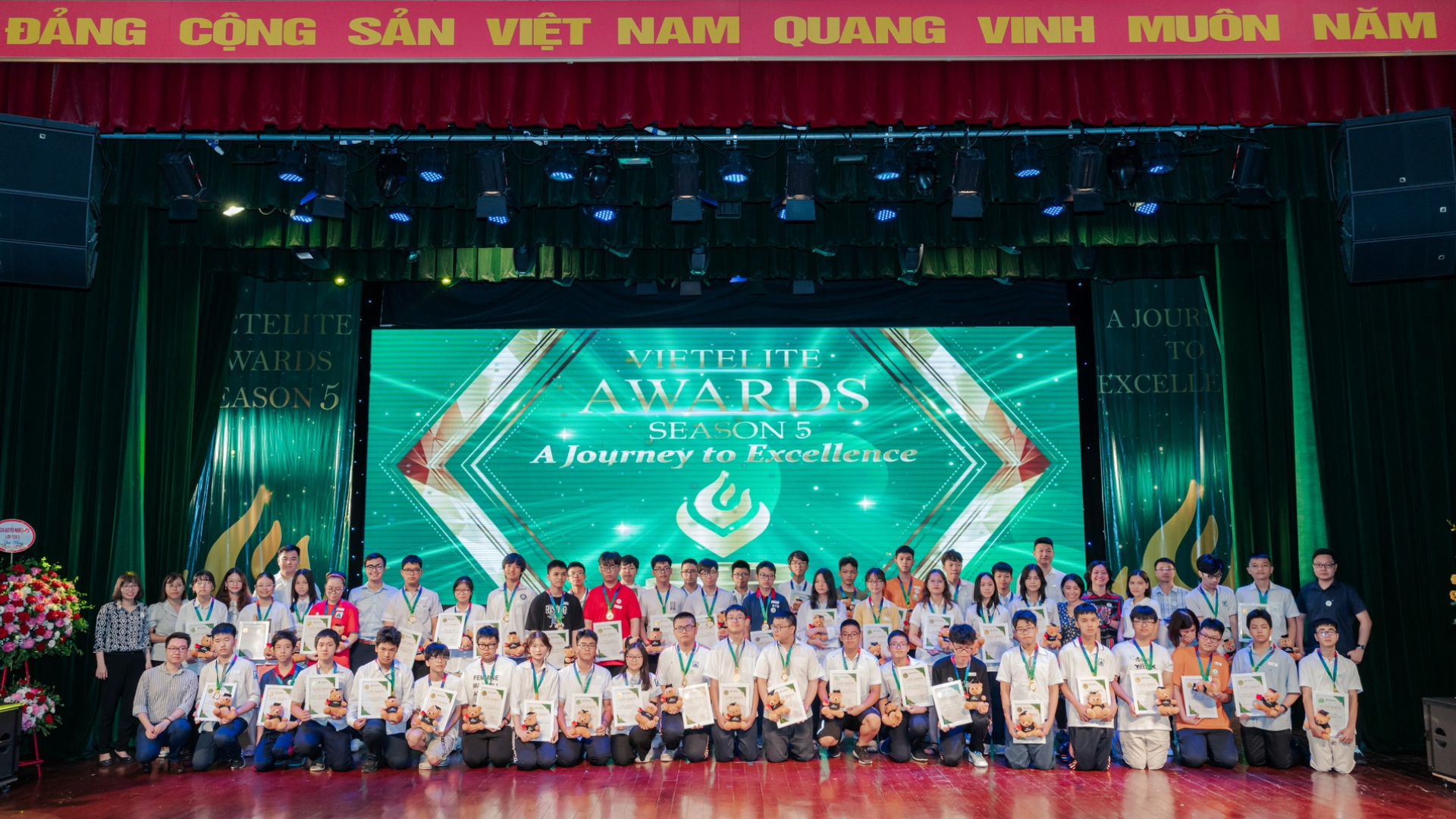 Nhìn lại 8 năm của VietElite với nhiều thành tựu ấn tượng