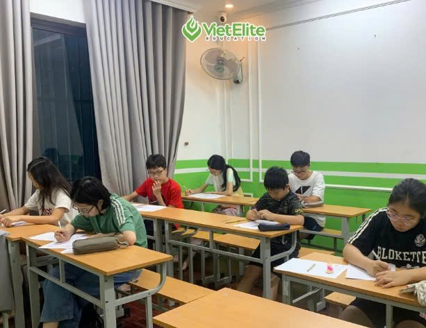 Lớp học tại VietElite Hà Đông